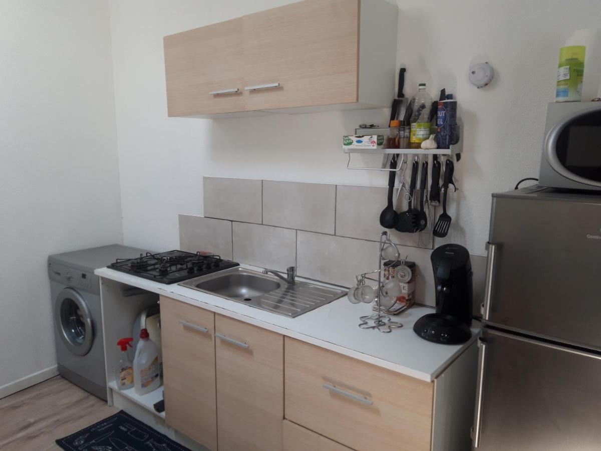 Appartement F1 Meuble 3 Personnes Aubenas Eksteriør billede